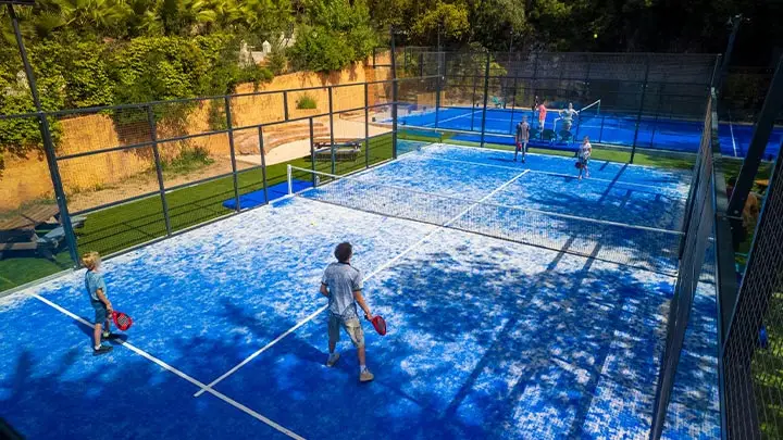 Terrain de padel au Camping Esterel Caravaning