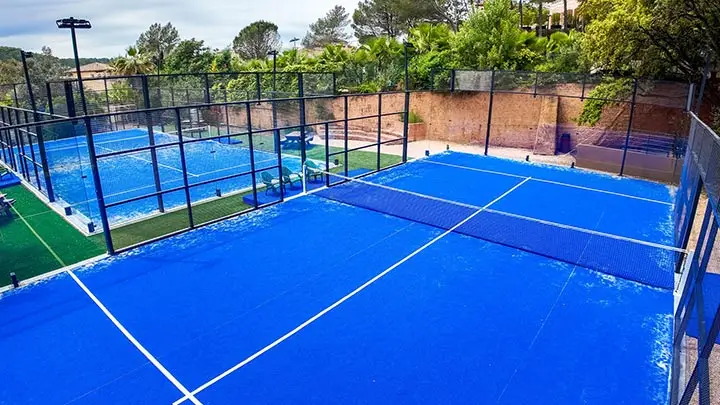 Terrain de padel au Camping Esterel Caravaning