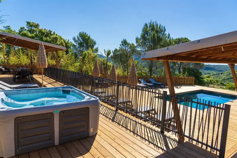 Esterel Caravaning – The Saga, episode 8, vue 3