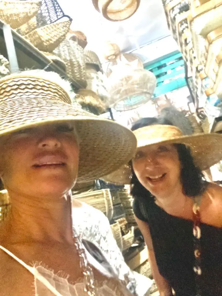 Aurore and Véro sourcing in Bali for the Esterel Caravaning boutique