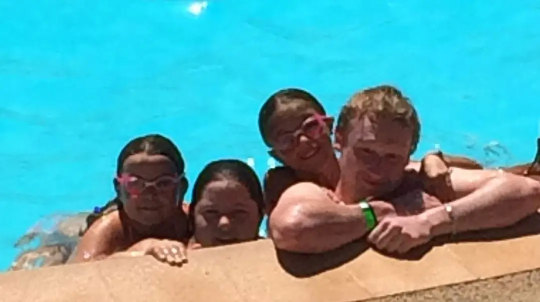 Children by the Esterel Caravaning swimming pool in 2016