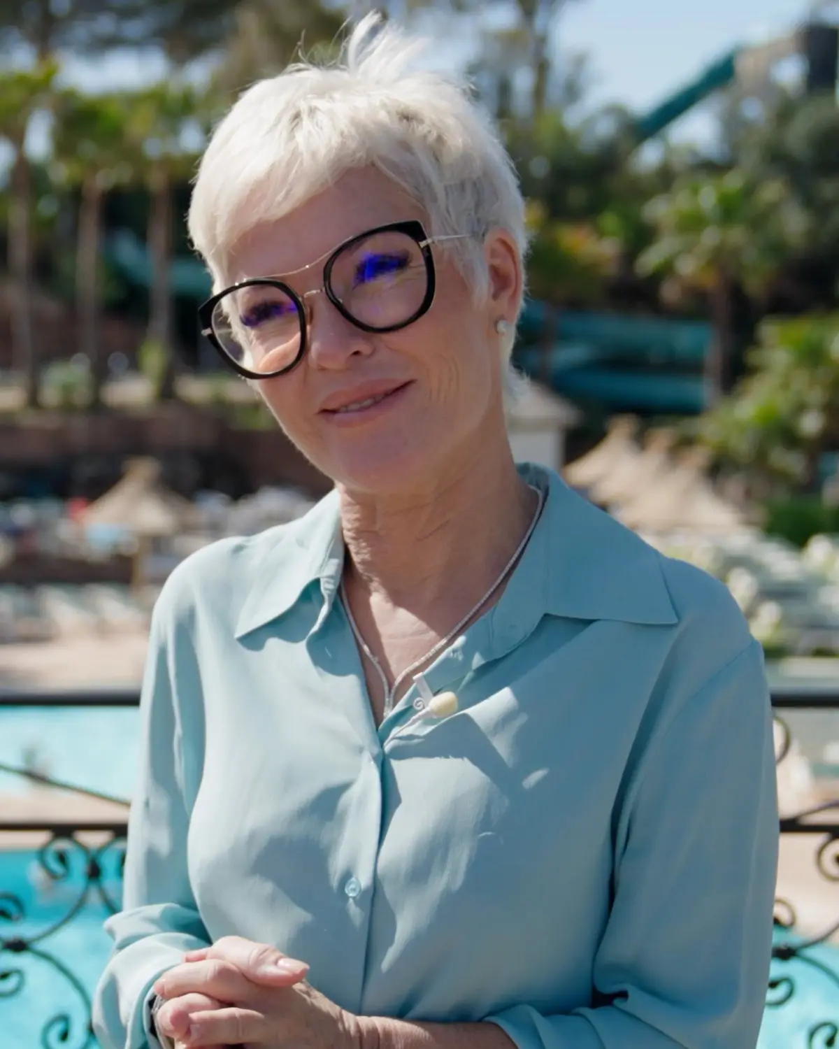 Portrait of Aurore Laroche, director of Esterel Caravaning, in front of the water park