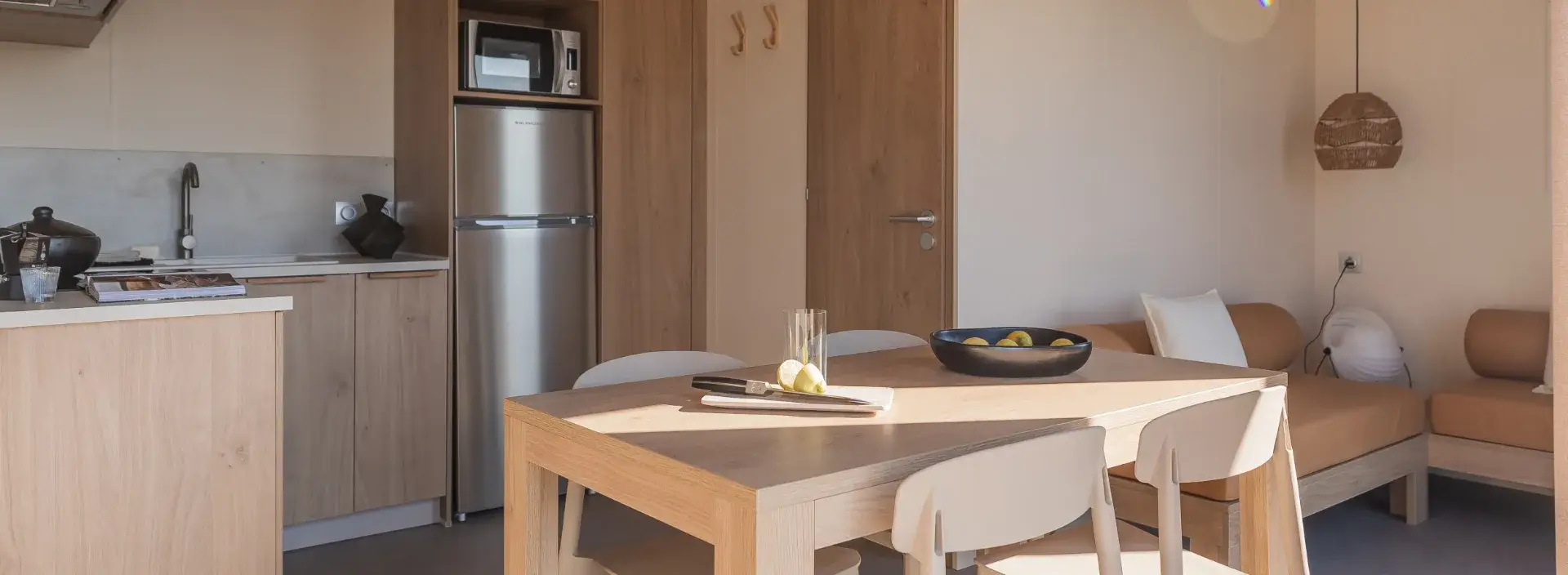 mobil-home-suite-2027-03-espace-repas